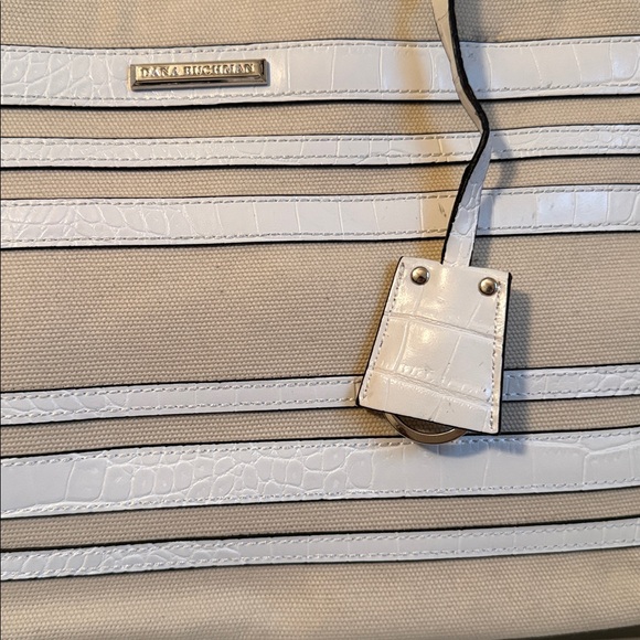 Dana Buchman Striped Beige and White Tote - Picture 3 of 9